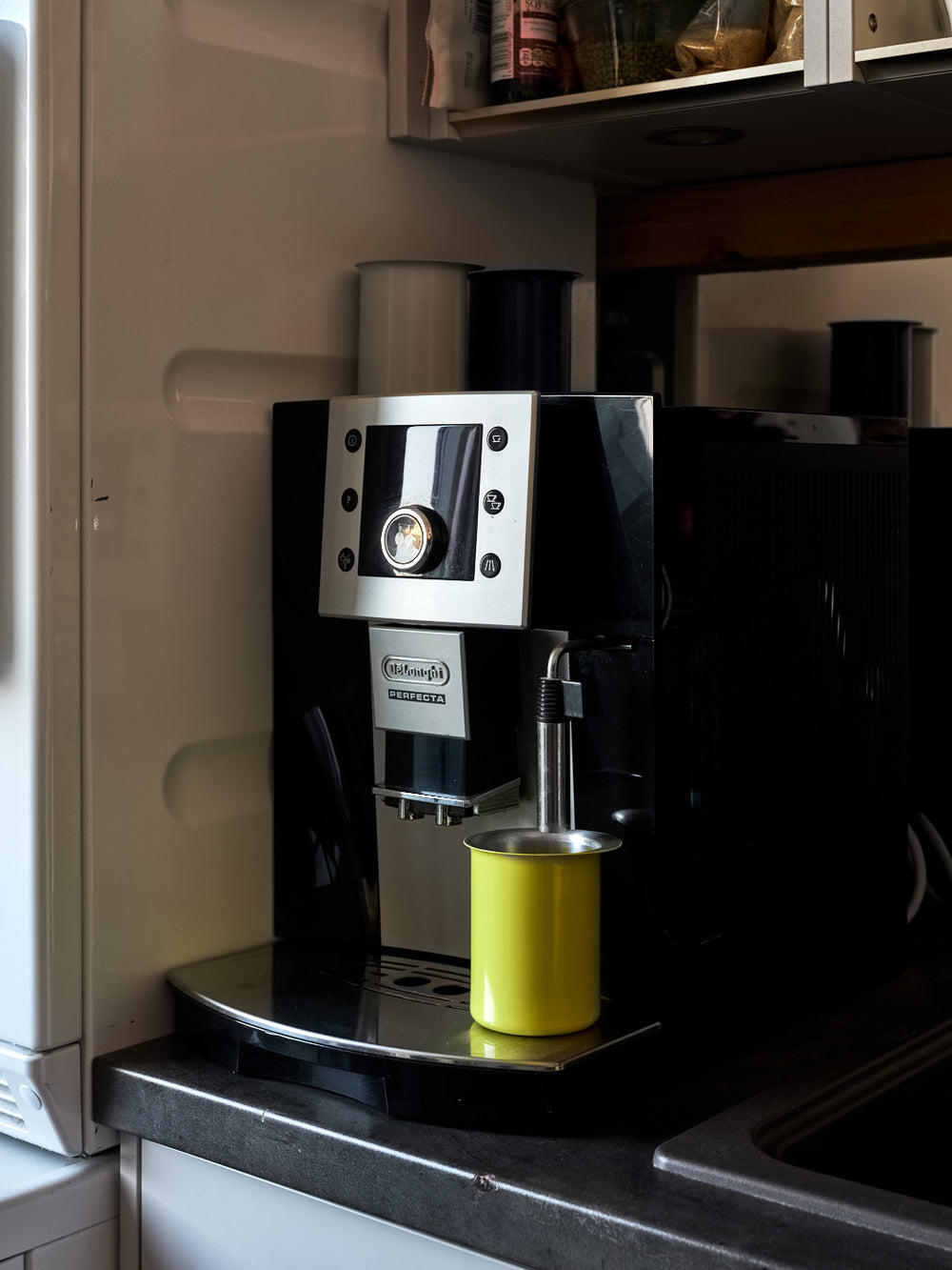 Ayasa Pourer - Colour